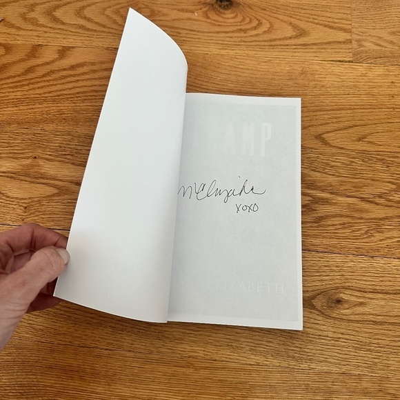 [SIGNED] Special Edition Cover of Tramp by Mary Elizabeth - Picture 2 of 6